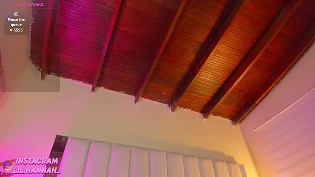 Snapshot of lil_hanna18 chatting on 09.20.25 lil hanna18 online show from 09.20.25