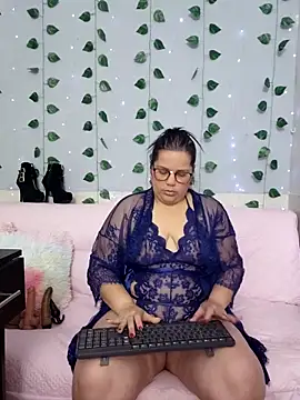 kiara scottt online show from 01.06.26