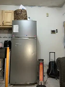 PEACHY439 online show from 09.25.25