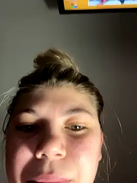 PEACHY439 online show from 11.13.25