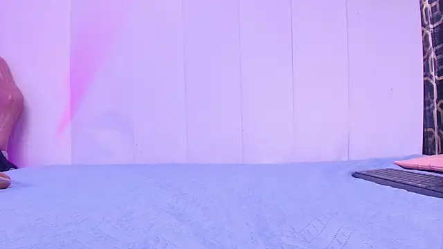 Snapshot of franyelimss chatting on 10.25.25 franyelimss online show from 10.25.25