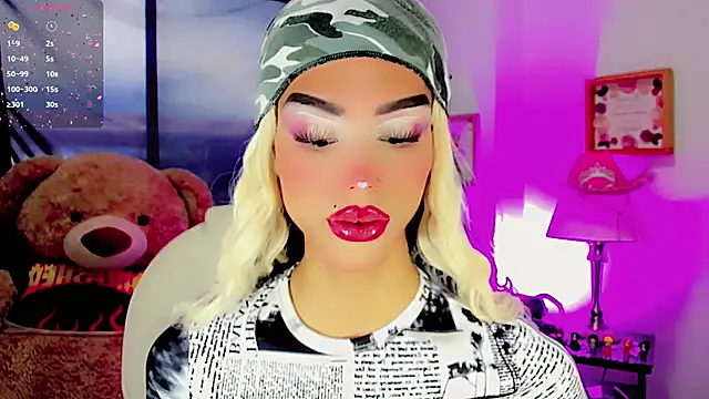 Snapshot of dollswit01 chatting on 02.03.25 dollswit01 online show from 02.03.25