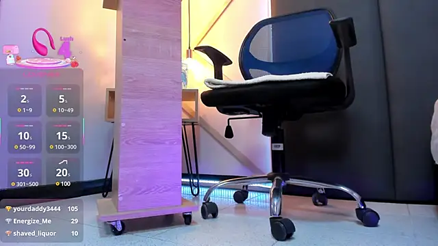 SophieHarris  online show from 03.13.25