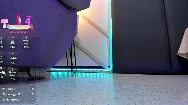 SophieHarris  online show from 03.18.25