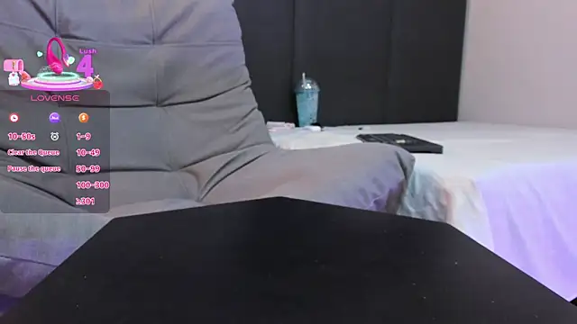 SophieHarris  online show from 09.11.25