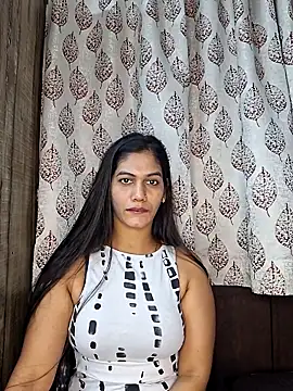 Garima G online show from 02.15.26