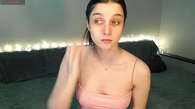 Abigail Wills online show from 11.20.25