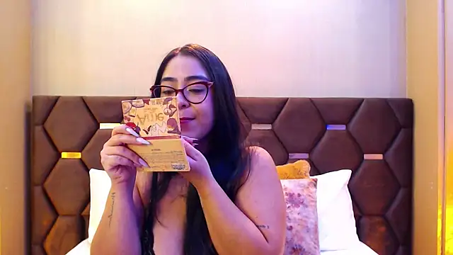 Snapshot of DevonPiers chatting on 01.24.25 DevonPiers online show from 01.24.25