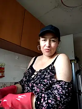 Snapshot of sussy_185 chatting on 03.18.25 sussy 185 online show from 03.18.25