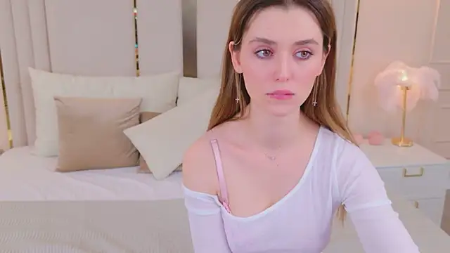 Snapshot of MarybethSnow chatting on 03.23.26 MarybethSnow online show from 03.23.26