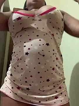 Snapshot of nanaypretinha chatting on 01.31.25 nanaypretinha online show from 01.31.25