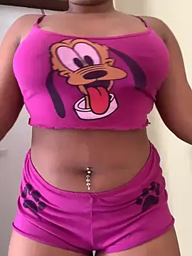 Snapshot of nanaypretinha chatting on 02.15.25 nanaypretinha online show from 02.15.25