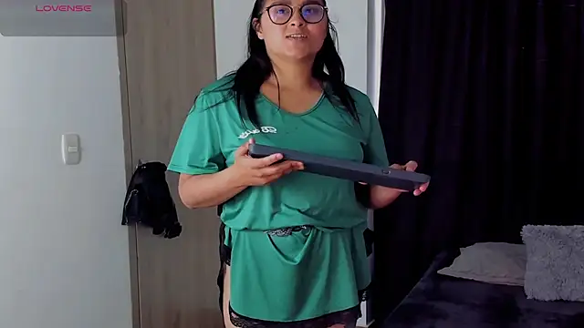 Snapshot of lorymoon chatting on 12.02.24 lorymoon online show from 12.02.24