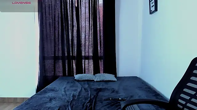 Snapshot of lorymoon chatting on 12.16.24 lorymoon online show from 12.16.24