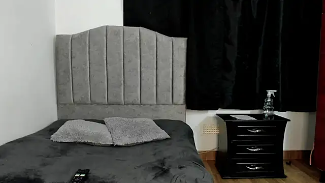 Snapshot of lorymoon chatting on 12.23.24 lorymoon online show from 12.23.24