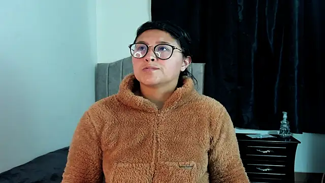 Snapshot of lorymoon chatting on 12.26.24 lorymoon online show from 12.26.24