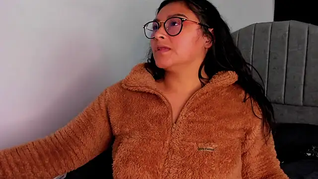 Snapshot of lorymoon chatting on 12.27.24 lorymoon online show from 12.27.24