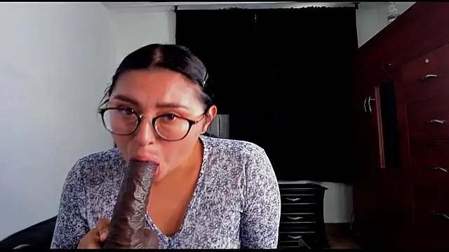 Snapshot of lorymoon chatting on 01.31.25 lorymoon online show from 01.31.25