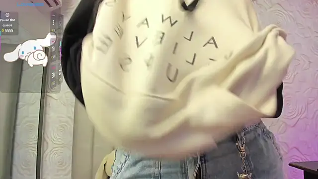 AlexaFoxy18 online show from 06.27.26