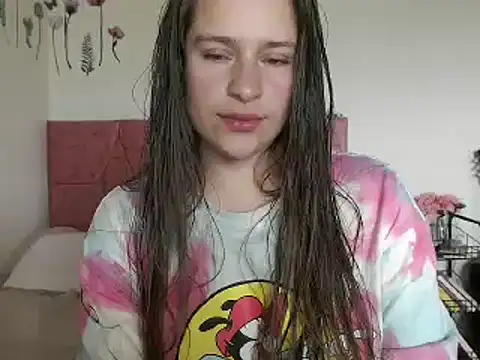 Snapshot of Serenity chatting on 12.07.24 Serenity online show from 12.07.24