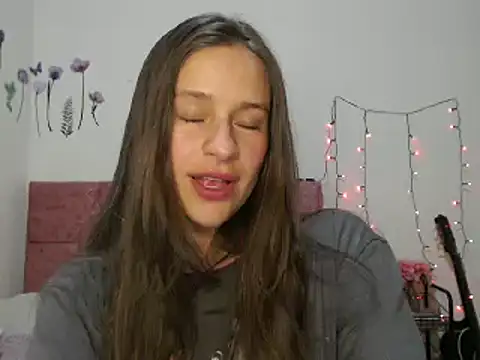 Snapshot of Serenity chatting on 01.07.25 Serenity online show from 01.07.25