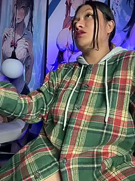 Im Little online show from 01.26.25