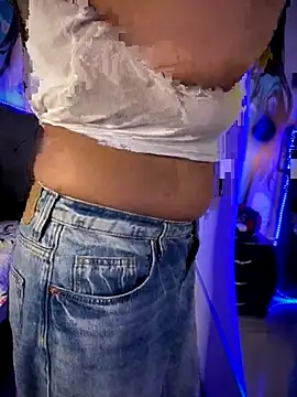 Im Little online show from 09.24.25