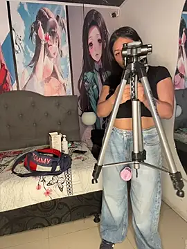 Im Little online show from 06.06.26