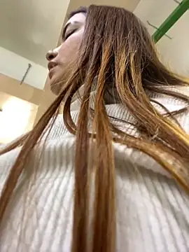 Snapshot of Tatiana_O chatting on 02.15.25 Tatiana O online show from 02.15.25