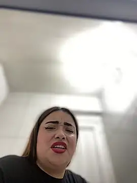 Snapshot of Tatiana_O chatting on 02.20.25 Tatiana O online show from 02.20.25