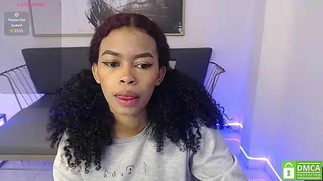 Shenna brunette  online show from 01.11.25