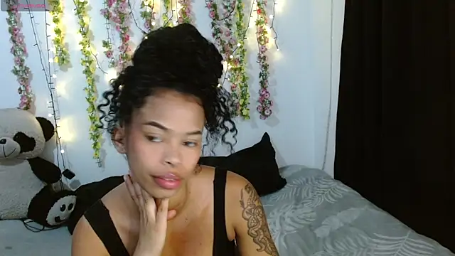 Shenna brunette  online show from 10.04.25