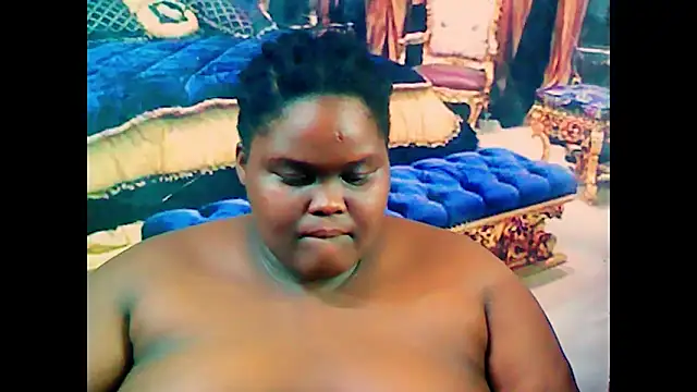 Snapshot of EbonyHotBuns chatting on 03.14.25 EbonyHotBuns online show from 03.14.25