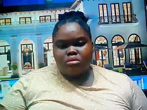 Snapshot of EbonyHotBuns chatting on 03.22.25 EbonyHotBuns online show from 03.22.25