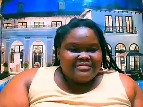 Snapshot of EbonyHotBuns chatting on 09.10.25 EbonyHotBuns online show from 09.10.25