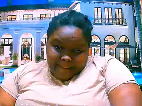 Snapshot of EbonyHotBuns chatting on 09.12.25 EbonyHotBuns online show from 09.12.25