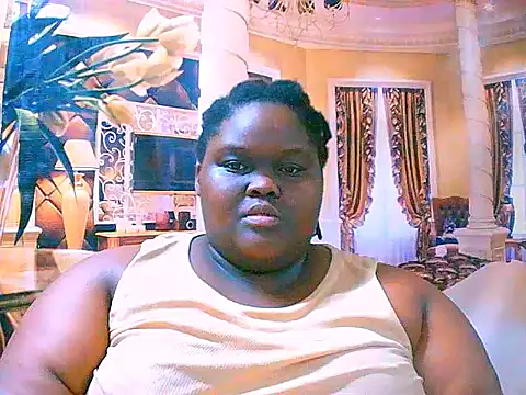 Snapshot of EbonyHotBuns chatting on 09.13.25 EbonyHotBuns online show from 09.13.25