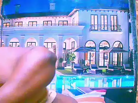 Snapshot of EbonyHotBuns chatting on 10.08.25 EbonyHotBuns online show from 10.08.25