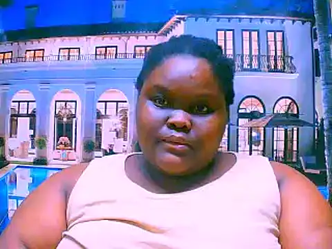 Snapshot of EbonyHotBuns chatting on 10.11.25 EbonyHotBuns online show from 10.11.25