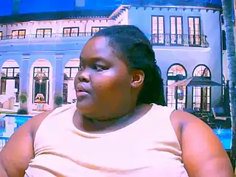 Snapshot of EbonyHotBuns chatting on 10.13.25 EbonyHotBuns online show from 10.13.25