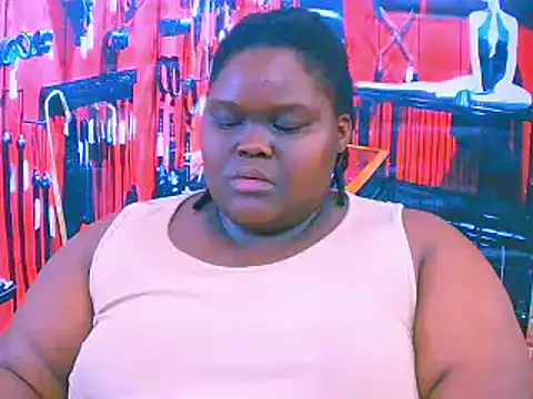 Snapshot of EbonyHotBuns chatting on 10.25.25 EbonyHotBuns online show from 10.25.25