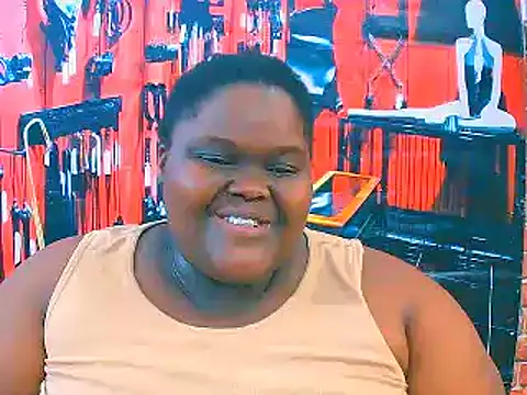 Snapshot of EbonyHotBuns chatting on 10.28.25 EbonyHotBuns online show from 10.28.25