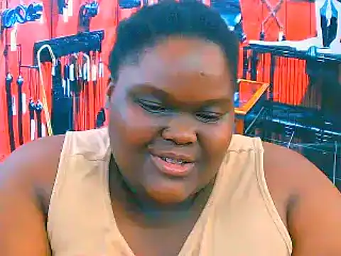 Snapshot of EbonyHotBuns chatting on 10.31.25 EbonyHotBuns online show from 10.31.25
