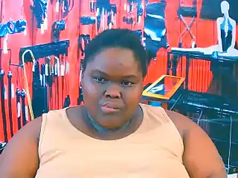 Snapshot of EbonyHotBuns chatting on 11.01.25 EbonyHotBuns online show from 11.01.25