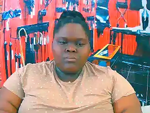 Snapshot of EbonyHotBuns chatting on 11.14.25 EbonyHotBuns online show from 11.14.25