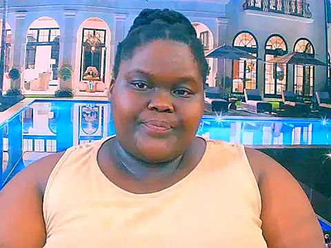 Snapshot of EbonyHotBuns chatting on 11.26.25 EbonyHotBuns online show from 11.26.25