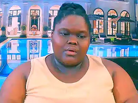 Snapshot of EbonyHotBuns chatting on 11.29.25 EbonyHotBuns online show from 11.29.25