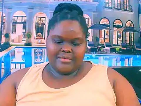 Snapshot of EbonyHotBuns chatting on 11.30.25 EbonyHotBuns online show from 11.30.25