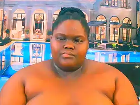 Snapshot of EbonyHotBuns chatting on 12.02.25 EbonyHotBuns online show from 12.02.25