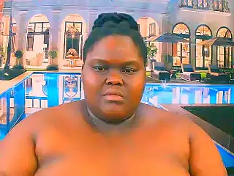 EbonyHotBuns online show from 12.16.25